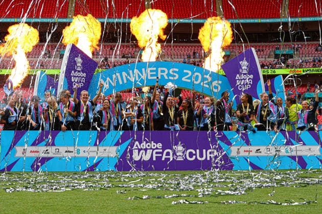 LONDON, ENGLAND - May 31: Manchester City lift the trophy during the Adobe Womens FA Cup Final match between Brighton and Hove Albion and Manchester City at Wembley Stadium, May 31 in London, England  Copyright: xNataliexMincher SPPx Sportspressphoto_SPR158019
