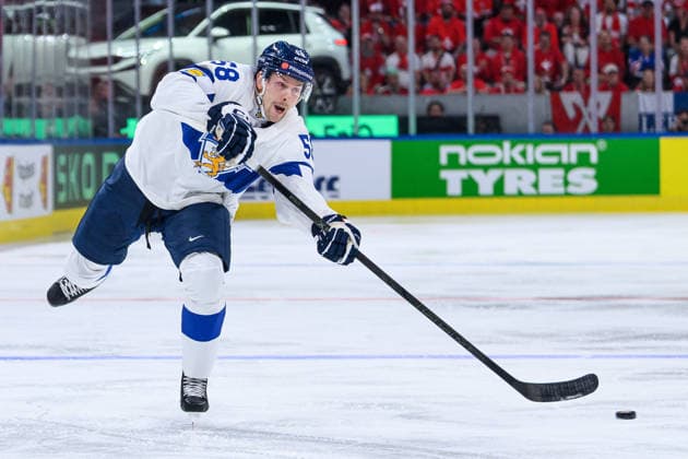 260531 Urho Vaakanainen of Finland during the 2026 IIHF Ice hockey, Eishockey World Championship, WM, Weltmeisterschaft final between Switzerland and Finland on May 31, 2026 in Zürich. Photo: Jesper Zerman BILDBYRAN kod JZ JZ0742 ishockey ice hockey ishockey-vm 2026 vm 2026 iihf world championship final switzerland schweiz finland bbeng Copyright: JESPERxZERMAN BB260531JZ153