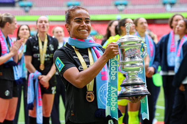 LONDON, ENGLAND - May 31: Mary Fowler of Manchester City with the FA Cup trophy during the Adobe Womens FA Cup Final match between Brighton and Hove Albion and Manchester City at Wembley Stadium, May 31 in London, England  Copyright: xNataliexMincher SPPx Sportspressphoto_SPR158031