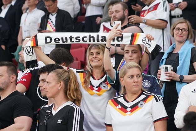 Fans feuern Deutschland an - Mainz 31.05.2026: Deutschland vs. Finnland, Freundschaftsspiel, WM-Vorbereitung, MEWA Arena Mainz