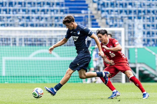 U19-DFB-Nachwuchsliga A, 2025 2026, Finale: TSG Hoffenheim U19 - 1. FC Köln U19; 31.05.2026 Maximilian Raphael Theuer (TSG 1899 Hoffenheim U19, 12), Jason Manuel Ponente Ramirez (1. FC Köln U19, 7) U19-DFB-Nachwuchsliga A, 2025 2026, Finale: TSG Hoffenheim U19 - 1. FC Köln U19; PreZero Arena, Sinsheim; 31.05.2026 DFB regulations prohibit any use of photographs as image sequences and or quasi video. Copyright: xBEAUTIFULxSPORTS Buriakovx