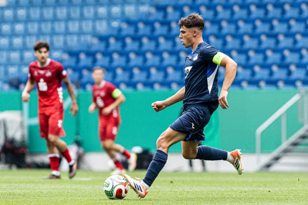 U19-DFB-Nachwuchsliga A, 2025 2026, Finale: TSG Hoffenheim U19 - 1. FC Köln U19; 31.05.2026 Matthew Alexander Moore (TSG 1899 Hoffenheim U19, 8) U19-DFB-Nachwuchsliga A, 2025 2026, Finale: TSG Hoffenheim U19 - 1. FC Köln U19; PreZero Arena, Sinsheim; 31.05.2026 DFB regulations prohibit any use of photographs as image sequences and or quasi video. Copyright: xBEAUTIFULxSPORTS Buriakovx