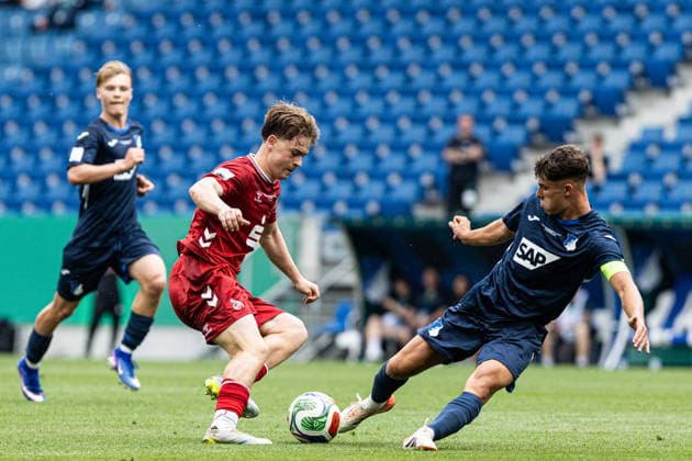 U19-DFB-Nachwuchsliga A, 2025 2026, Finale: TSG Hoffenheim U19 - 1. FC Köln U19; 31.05.2026 Benjamin Ley (1. FC Köln U19, 8), Matthew Alexander Moore (TSG 1899 Hoffenheim U19, 8) U19-DFB-Nachwuchsliga A, 2025 2026, Finale: TSG Hoffenheim U19 - 1. FC Köln U19; PreZero Arena, Sinsheim; 31.05.2026 DFB regulations prohibit any use of photographs as image sequences and or quasi video. Copyright: xBEAUTIFULxSPORTS Buriakovx