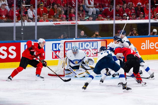 ZURICH, SWITZERLAND - MAY 31: Simon Knak (Switzerland, 8) chance to score during the Gold Medal Game - Match 64 between Switzerland and Finland at the IIHF Ice hockey, Eishockey World Championship, WM, Weltmeisterschaft 2026, Swiss Life Arena on May 31, 2026 in Zurich, Switzerland. Zurich Switzerland Copyright: xTimoxSteinx