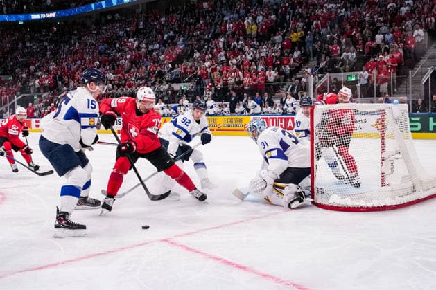 ZURICH, SWITZERLAND - MAY 31: Calvin Thurkauf of Switzerland L) against Lenni Hameenaho of Finland C) and goalkeeper Justus Annunen of Finland R) during the 2026 IIHF Ice hockey, Eishockey World Championship, WM, Weltmeisterschaft Switzerland Gold Medal game between Switzerland and Finland at Swiss Life Arena on May 31, 2026 in Zurich, Zurich. Zurich Swiss Life Arena Zurich Switzerland Copyright: xJustPictures.ch JarixPestelaccix jp-en-EuSpIm-_JPH1746-20260531