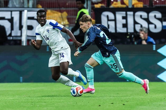 Fussball, UEFA Länderspiel Freundschaftsspiel Deutschland - Finnland 31.05.2026, MEWA Arena Ryan Mahuta (Finnland, 14) Lennart Karl (Deutschland, 25) Mainz MEWA Arena Rheinland-Pfalz Deutschland