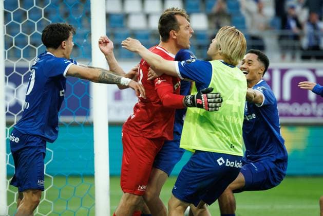 Gent s goalkeeper Davy Roef celebrates after winning a soccer match between KAA Gent and Racing Genk, Sunday 31 May 2026 in Gent, an European Play-off game of the 2025-2026 Jupiler Pro League first division of the Belgian championship. KURTxDESPLENTER  x175567611x