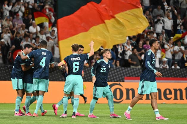 31.05.2026, xfux, Fussball Länderspiel, Deutschland - Finnland v.l. Torjubel nach dem Tor zum celebrating the goal celebrate 2:0 durch Florian Wirtz (Deutsche Fussball Nationalmannschaft DFB) (DFL DFB REGULATIONS PROHIBIT ANY USE OF PHOTOGRAPHS as IMAGE SEQUENCES and or QUASI-VIDEO) Mainz