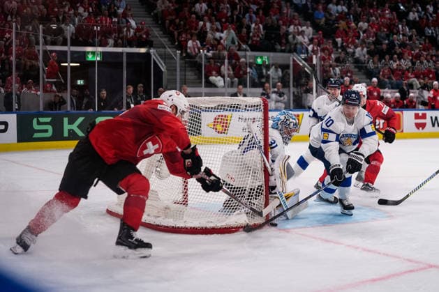 ZURICH, SWITZERLAND - MAY 31: Henri Jokiharju of Finland R) in action during the 2026 IIHF Ice hockey, Eishockey World Championship, WM, Weltmeisterschaft Switzerland Gold Medal game between Switzerland and Finland at Swiss Life Arena on May 31, 2026 in Zurich, Zurich. Zurich Swiss Life Arena Zurich Switzerland Copyright: xJustPictures.ch JarixPestelaccix jp-en-EuSpIm-_DSC2986-20260531