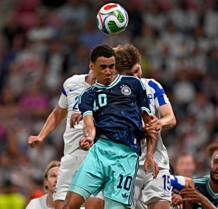 31.05.2026, Fussball Freundschafts-Länderspiele 3.Spieltag, Deutschland - Finnland, in der Mewa-Arena Mainz, v.l. Jamal Musiala (Deutschland) gegen Samuli Miettinen (Finnland)
