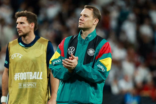 Länderspiel - 25 26 - Deutschland - Finnland am 31.05.2026 in der MEWA Arena in Mainz. Torwart Manuel Neuer (Deutschland 1) Bedankt sich nach dem Sieg bei den Fans.