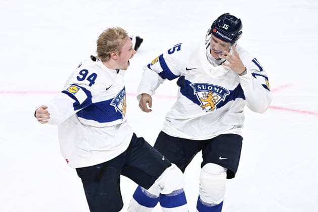 LKS 20260601 Team Finland player 15 Anton Lundell celebrate winning the World Championships with overtime goal made by 94 Konsta Helenius at the 2026 IIHF Ice hockey, Eishockey World Championships final match between Switzerland and Finland in Zurich on June 1, 2026. Finland won 0-1. - RONI REKOMAA Zürich Switzerland hxPUErlBQOk  Copyright: xRonixRekomaax hxPUErlBQOk