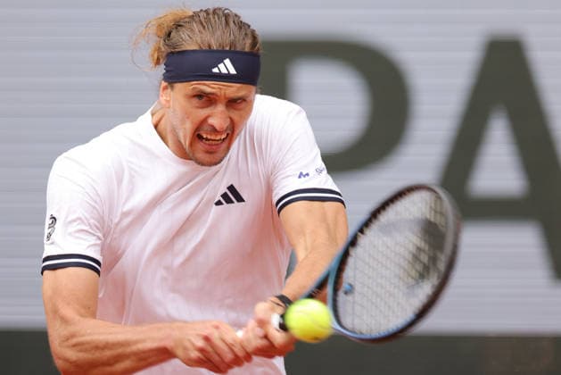 Alexander Zverev, GER, during fourth round of 2026 French Open at Roland Garros, Paris, 31 05 2026; -