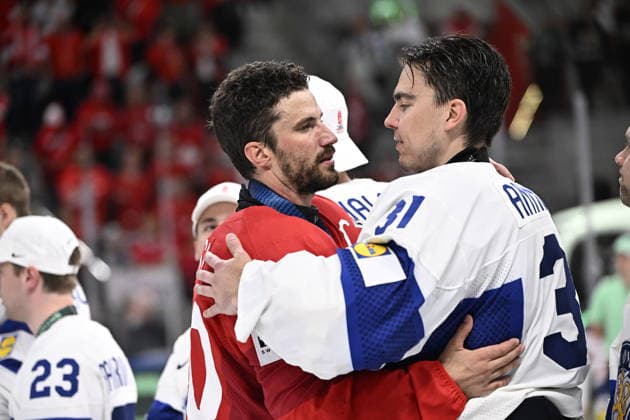 LKS 20260601 Goalkeeper 31 Justus Annunen of Finland greets 90 Roman Josi of Switzerland after winning the IIHF Ice hockey, Eishockey Men s World Championship, WM, Weltmeisterschaft final match between Switzerland and Finland at the Swiss Life Arena in Zurich on June 1, 2026. Finland won 0-1. - RONI REKOMAA Zürich Switzerland _tLgvYGmYpA  Copyright: xRonixRekomaax _tLgvYGmYpA