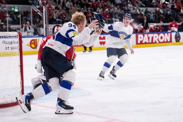 ZURICH, SWITZERLAND - MAY 31: Konsta Helenius of Finland L) celebrates his winning goal during the 2026 IIHF Ice hockey, Eishockey World Championship, WM, Weltmeisterschaft Switzerland Gold Medal game between Switzerland and Finland at Swiss Life Arena on May 31, 2026 in Zurich, Zurich. Zurich Swiss Life Arena Zurich Switzerland Copyright: xJustPictures.ch JarixPestelaccix jp-en-EuSpIm-_DSC0695-20260531