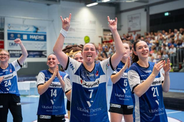 HSG Blomberg-Lippe (GER) vs. Borussia Dortmund (GER) Handball, 1. Handball Bundesliga Frauen, Finale, Spiel 3, 31.5.2026, Saision 2025 2026, Blomberg Diana Magnusdottir (HSG Blomberg-Lippe, 07) feiert jubelt ueber den Sieg gegen Borussia Dortmund (GER) und den Titel als deutscher Meister Blomberg Sporthalle an der Ulmenallee Deutschland