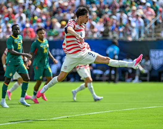 May 31, 2026, Charlotte, North Carolina, USA: USA forward RICARDO PEPI jumps at the Senegal keeper to try and direct the ball into the net. The U.S. MenÃ¢â‚¬â ¢s national team, Nationalteam defeated Senegal, 3-2, at Bank of America Stadium in Charlotte, NC. Charlotte USA - ZUMAm261 20260531_zsp_m261_015 Copyright: xPatrickxMagoonx