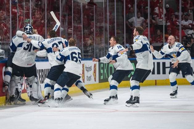 ZURICH, ZURICH - MAY 31: Finland players celebrate after the overtime game-winning goal during the Gold Medal Game between Switzerland and Finland of the 2026 IIHF World Championship, WM, Weltmeisterschaft at Swiss Life Arena on May 31, 2026 in Zurich, Zurich, Switzerland.  Copyright: xLivioxBaeriswylx xSPPx Sportspressphoto_SPR158487