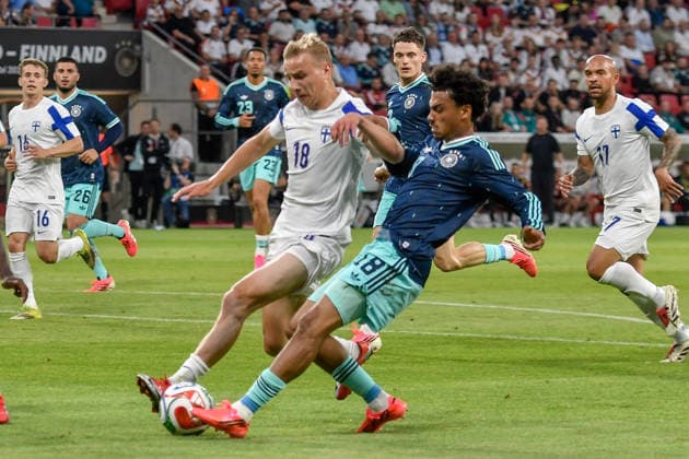 v. li. im Zweikampf Topi Keskinen (Finland 18) Nathaniel Brown (Germany 18) 31.05.2026 ¢ Fussball ¢ WM-Test ¢ Deutschland vs Finnland, MEWA Arena, Mainz, Rheinland-Pfalz Germany