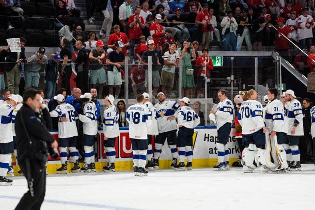 xxkeikkaxx 20260601 Swiss Life Arena, Zurich, Switzerland. IIHF Ice hockey, Eishockey World Championships Gold Medal Game Switzerland vs Finland Team Finland™s players celebrate the World Championship, WM, Weltmeisterschaft Photo by Pasi Suokko All Over Press  1.06243404