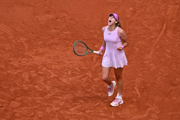 2026 French Open - Mirra Andreeva Mirra Andreeva (RUS) during her third round match at the 2026 Roland Garros French Tennis open tournament in Paris, France, on May 31, 2026. Photo by Corinne Dubreuil ABACAPRESS.COM Paris France  Copyright: xDubreuilxCorinne ABACAx