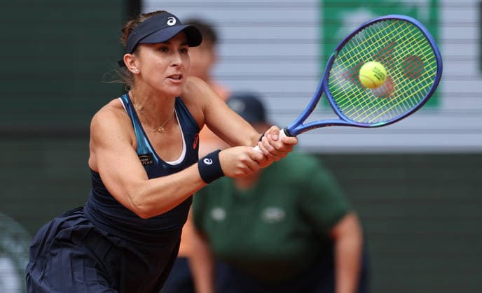 (260601) -- PARIS, June 1, 2026 -- Belinda Bencic hits a return during the women s singles 4th round match between Elina Svitolina of Ukraine and Belinda Bencic of Switzerland at the French Open tennis tournament at Roland Garros, Paris, France, May 31, 2026. ) (SP)FRANCE-PARIS-TENNIS-FRENCH OPEN-WOMEN S SINGLES-4TH ROUND WuxHuiwo 