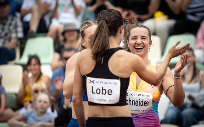 Goldenes Oval; Dresden, 31.05.2026 Ausgelassene Freude bei Hürdensprinterin Rosina Schneider (GER Germany); Leichtathletik-Meeting Goldenes Oval am 31.05.2026 im Heinz-Steyer-Stadion in Dresden (Sachsen). Copyright: xBEAUTIFULxSPORTS R.xSchmittx