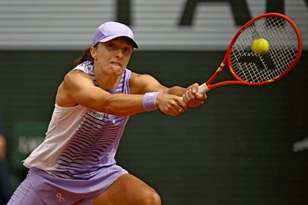 Tennis: French Open Iga Swiatek of Poland plays against Marta Kostyuk of Ukraine in the women s singles fourth round of the French Open tennis tournament in Paris on May 31, 2026.  A14AA0005617200P