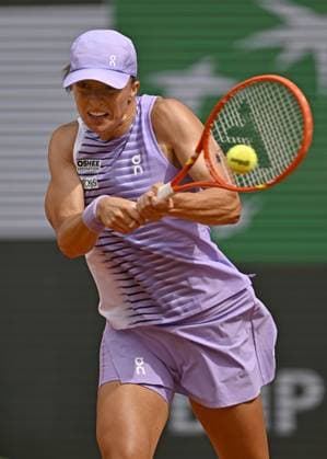 Tennis: French Open Iga Swiatek of Poland plays against Marta Kostyuk of Ukraine in the women s singles fourth round of the French Open tennis tournament in Paris on May 31, 2026.  A14AA0005617202P