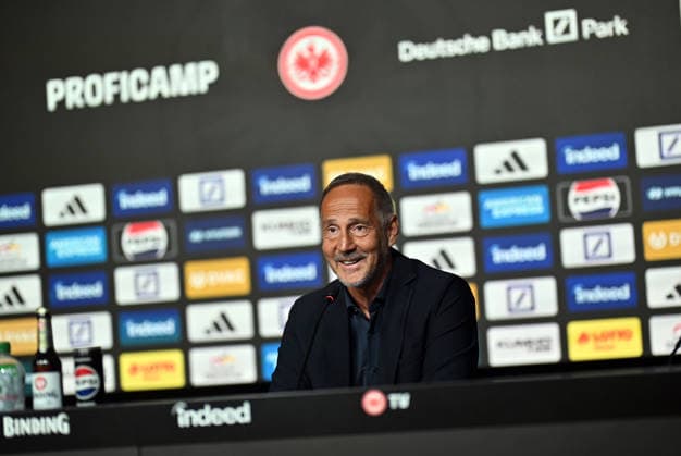 01.06.2026, xjhx, Fussball 1.Bundesliga, Eintracht Frankfurt - Pressekonferenz Cheftrainer Adi Hütter v.l. Trainer Adolf Adi Hütter (Eintracht Frankfurt) Frankfurt am Main