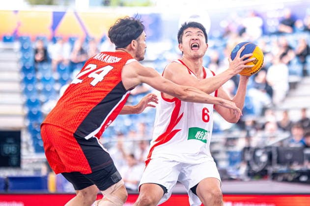 Warszawa 01.06.2026. 3x3 Basketball World Championship, WM, Weltmeisterschaft Day 1 in Warsaw, Poland. China - Japan Match--- Mistrzostwa Swiata w koszykowce 3x3 Dzien 1 w Warszawie. Mecz Chiny Japonia Persons Shown : Yuki Nakanishi Dianliang Zhang Fot. Kai Taller Arena Akcji NEWSPIX.PL --- newspix.pl 