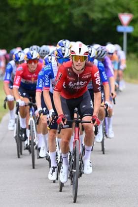 Tour de Wallonie 2026 Stage 1 LOBBES, BELGIUM - JUNE 01 : Van De Putte Victor (BEL) of Lotto Intermarche is leading the peloton during stage 1 of the 47th edition of Ethias Tour de Wallonie an UCI ProSeries 2.Pro cycling road race stage for Men Elite of 180.7 km with start in Manage and finish in Lobbes on June 1, 2026 in Lobbes, Belgium, 01 06 2026 ( Motordriver Pieter Van Herzele - Lobbes Belgium  Copyright: xVincentxKalutx