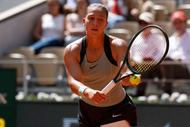 June 1, 2026, Paris, Paris, France: Diane PARRY (FRA) in action during the tennis Grand Slam of Roland Garros 2026, at Roland Garros Stadium - on June 31 1st 2026 .Paris - France Paris France - ZUMAb253 20260601_zsp_b253_078 Copyright: xLoicxBaratouxx