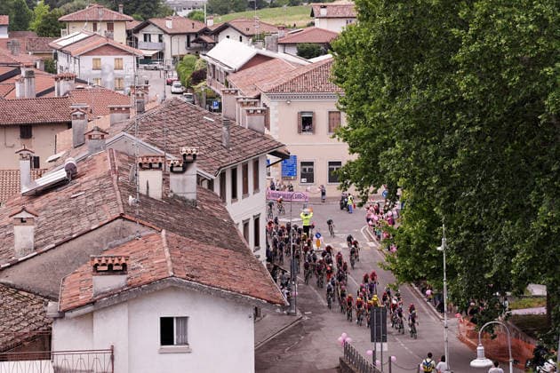 The pack rides cycles during Stage 3 of the Giro d™Italia Women, from Bibione to Buja, Italy, Monday, June 1, 2026  Copyright: xMarcoxAlpozzi LaPressex