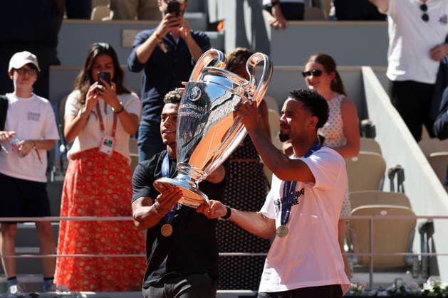TENNIS : Roland Garros 2026 - 01 06 2026 Les Joueurs du Paris Saint Germain a Roland Garros avec les deux trophÃ es de la Champions League - Ousmane Dembele (PSG) - Desire Doue (PSG) - Warren Zaire-Emery (PSG) - Bradley Barcola (PSG) ParisFrance  Copyright: xMichaelxBaucherx