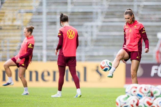 COLOGNE, GERMANY - JUNE 01: Jule Brand (Germany) controls the ball during a training session prepare for the UEFA European Qualifiers for the FIFA Women™s World Cup 2027 between Germany vs. Norway at Sportpark Hoehenberg on June 01, 2026 in Mainz, Germany. North Rhine Westphalia Germany Copyright: xSteffiexWunderlx