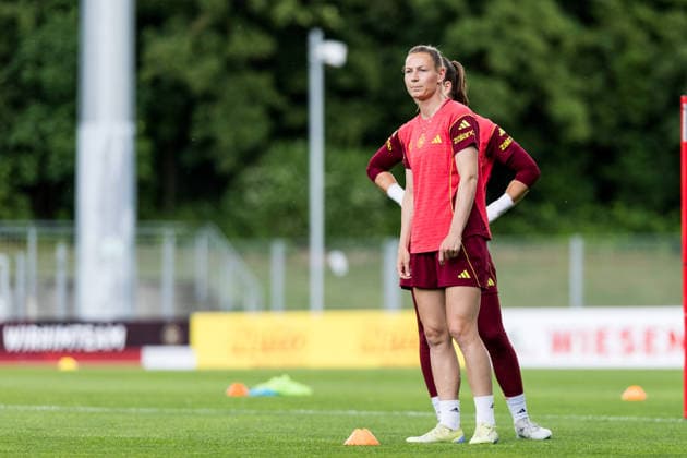 COLOGNE, GERMANY - JUNE 01: Sarai Linder (Germany) during a training session prepare for the UEFA European Qualifiers for the FIFA Women™s World Cup 2027 between Germany vs. Norway at Sportpark Hoehenberg on June 01, 2026 in Mainz, Germany. North Rhine Westphalia Germany Copyright: xSteffiexWunderlx