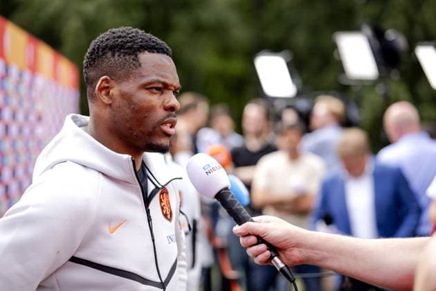 ZEIST - Denzel Dumfries of the Dutch national team, Nationalteam during a media moment at the KNVB Campus. ROBIN VAN LONKHUIJSEN ANP xVIxANPxSportx xxANPxIVx 559845670 originalFilename: 559845670.jpg