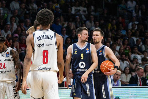 Jonas Mattisseck (Alba Berlin, 9) und Martin Hermannsson (Alba Berlin, 15) 01.06.2026, Alba Berlin vs Bamberg Baskets, Basketball, BBL, Max-Schmeling Halle, Berlin DFL regulations prohibit any use of photographs as image sequences and or quasi-video. Copyright: HMBxMedia xFinnxWeidmann