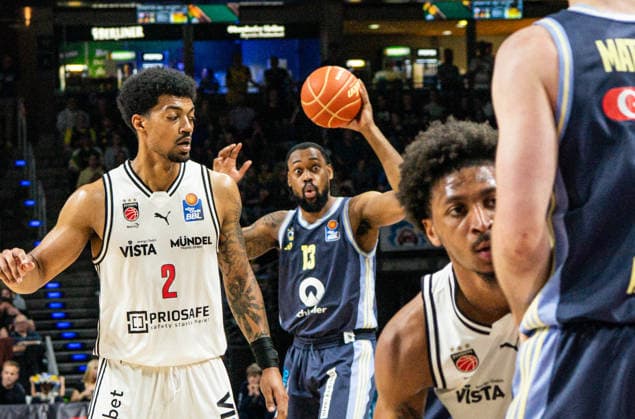 J wan Roberts (Alba Berlin, 13) mit Ball 01.06.2026, Alba Berlin vs Bamberg Baskets, Basketball, BBL, Max-Schmeling Halle, Berlin DFL regulations prohibit any use of photographs as image sequences and or quasi-video. Copyright: HMBxMedia xFinnxWeidmann