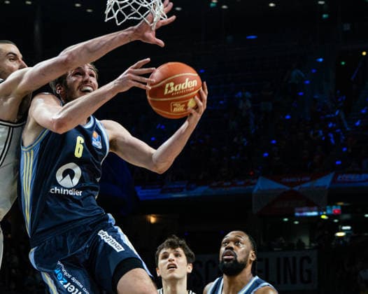 Malte Delow (Alba Berlin, 6) unterm Korb 01.06.2026, Alba Berlin vs Bamberg Baskets, Basketball, BBL, Max-Schmeling Halle, Berlin DFL regulations prohibit any use of photographs as image sequences and or quasi-video. Copyright: HMBxMedia xFinnxWeidmann