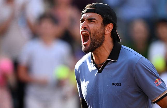 2026 French Open, Roland-Garros - Day 9 PARIS, FRANCE - JUNE 1: Matteo Berrettini of Italy celebrates after winning the match against Juan Manuel Cerundolo of Argentina during their Men s Singles fourth round match on Day Nine of the 2026 French Open tennis tournament at the Roland-Garros Complex in Paris on June 1, 2026. Burak Akbulut Anadolu Paris France. Editorial use only. Please get in touch for any other usage.  Copyright: x2026xAnadoluxBurakxAkbulutx