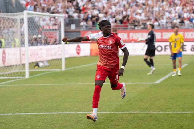 01.06.2026, xhfmx, Fussball Relegation 3.Liga, Kickers Wuerzburg - 1.FC Lok Leipzig Cherif Cisse (FC Würzburger Kickers, 11) erzielt das 2:1 gegen Leipzig. Tor, Goal, Jubel, Celebration (DFL DFB REGULATIONS PROHIBIT ANY USE OF PHOTOGRAPHS as IMAGE SEQUENCES and or QUASI-VIDEO) Wuerzburg