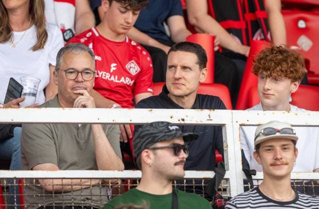 Fußball, Herren, Saison 2025 2026, Aufstiegsspiele zur 3. Liga (Rückspiel), Würzburger Kickers - 1. FC Lok Leipzig, v. l. DFB-Geschäftsführer Andreas Rettig, Dr. Christoph Kern (Präsident Bayerischer Fußball-Verband) auf der Tribüne, 01.06. 2026, Copyright: xMatthiasxKochx