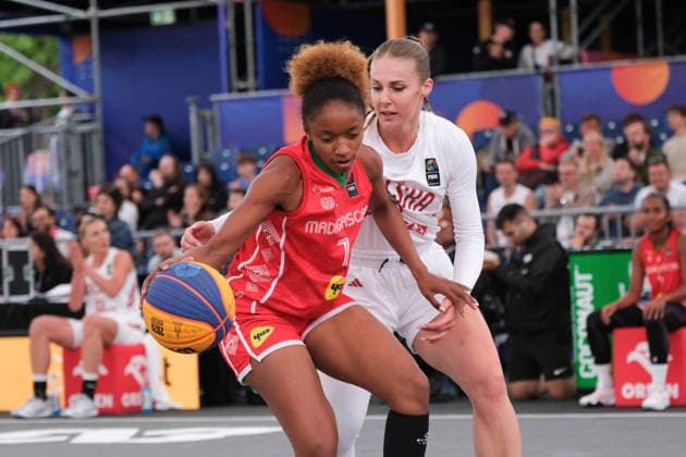 June 1, 2026, Warsaw, Masovian Voivodeship, Poland: MadagascarÃ¢â‚¬â ¢s MINAOHARISOA JAOFERA (7) and PolandÃ¢â‚¬â ¢s ALEKSANDRA ZIEMBORSKA (0) in action during a FIBA 3x3 Basketball World Cup womenÃ¢â‚¬â ¢s Pool A game between Poland and Madagascar in Warsaw, Poland. Warsaw Poland - ZUMAk204 20260601_zip_k204_076 Copyright: xRomanxKozielx