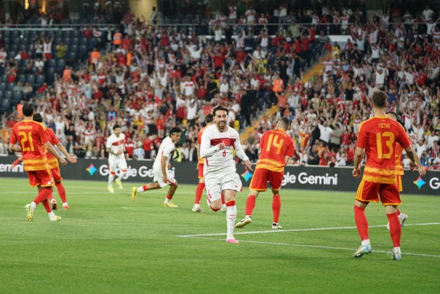June 1, 2026, Kadikoy, Istanbul, Turkey: Orkun Kokcu (C) of Turkey celebrates after scoring during the Turkey-North Macedonia match at Fenerbahce Sukru Saracoglu Stadium in Istanbul on June 1, 2026, as part of the preparations for the 2026 FIFA World Cup, WM, Weltmeisterschaft, Fussball Kadikoy Turkey - ZUMAu194 20260601_zip_u194_001 Copyright: xTolgaxUluturkx