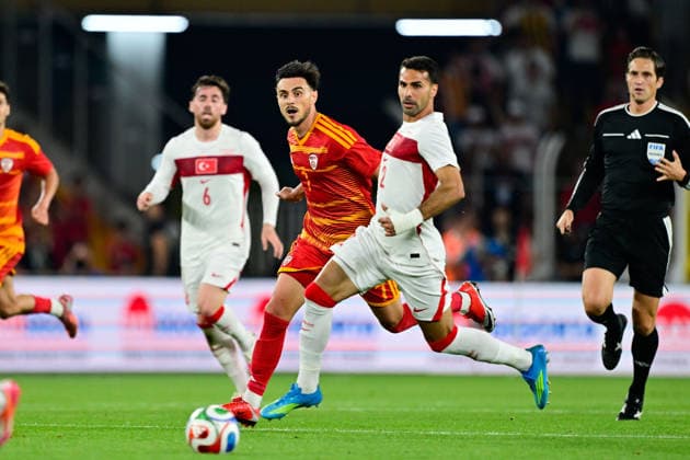 Turkiye v North Macedonia - Friendly match ISTANBUL, TURKIYE - JUNE 1: Zeki Celik of Turkiye competes against Eljif Elmas of North Macedonia during the International Friendly, Länderspiel, Nationalmannschaft match between Turkiye and North Macedonia at Chobani Stadium, on June 1, 2026, in Istanbul, Turkiye. Cem Tekkesinoglu Anadolu Istanbul Turkey. Editorial use only. Please get in touch for any other usage.  Copyright: x2026xAnadoluxCemxTekkesinoglux