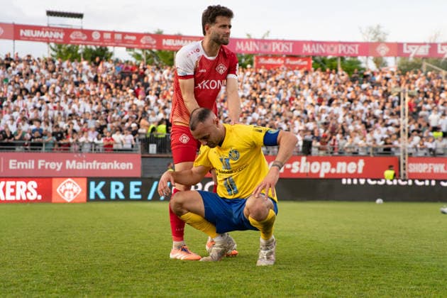 01.06.2026, xhfmx, Fussball Relegation 3.Liga, Kickers Wuerzburg - 1.FC Lok Leipzig (DFL DFB REGULATIONS PROHIBIT ANY USE OF PHOTOGRAPHS as IMAGE SEQUENCES and or QUASI-VIDEO) Wuerzburg