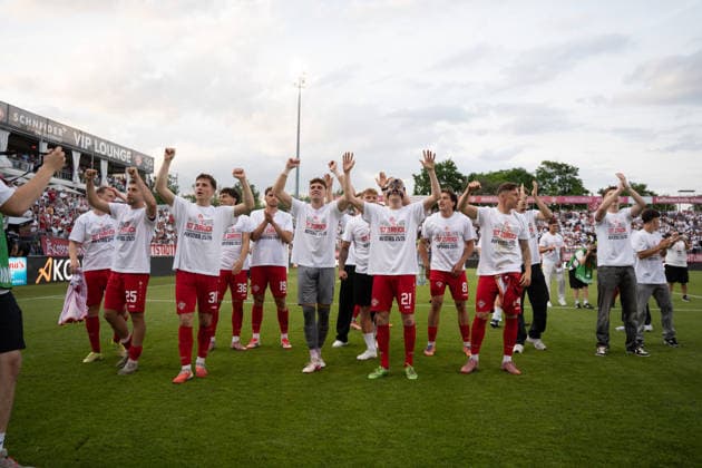 01.06.2026, xhfmx, Fussball Relegation 3.Liga, Kickers Wuerzburg - 1.FC Lok Leipzig Würzburg feiert den Aufstieg in die 3. Liga (DFL DFB REGULATIONS PROHIBIT ANY USE OF PHOTOGRAPHS as IMAGE SEQUENCES and or QUASI-VIDEO) Wuerzburg