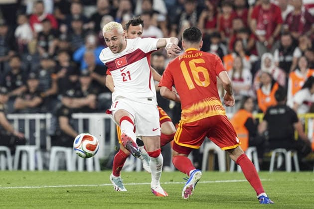 Turkiye v North Macedonia - Friendly match ISTANBUL, TURKIYE - JUNE 1: Baris Alper Yilmaz (21) of Turkiye in action against Boban Nikolov (16) of North Macedonia during the International Friendly, Länderspiel, Nationalmannschaft match between Turkiye and North Macedonia at Chobani Stadium, on June 1, 2026, in Istanbul, Turkiye. Beyza Comert Anadolu Istanbul Turkey. Editorial use only. Please get in touch for any other usage.  Copyright: x2026xAnadoluxBeyzaxComertx